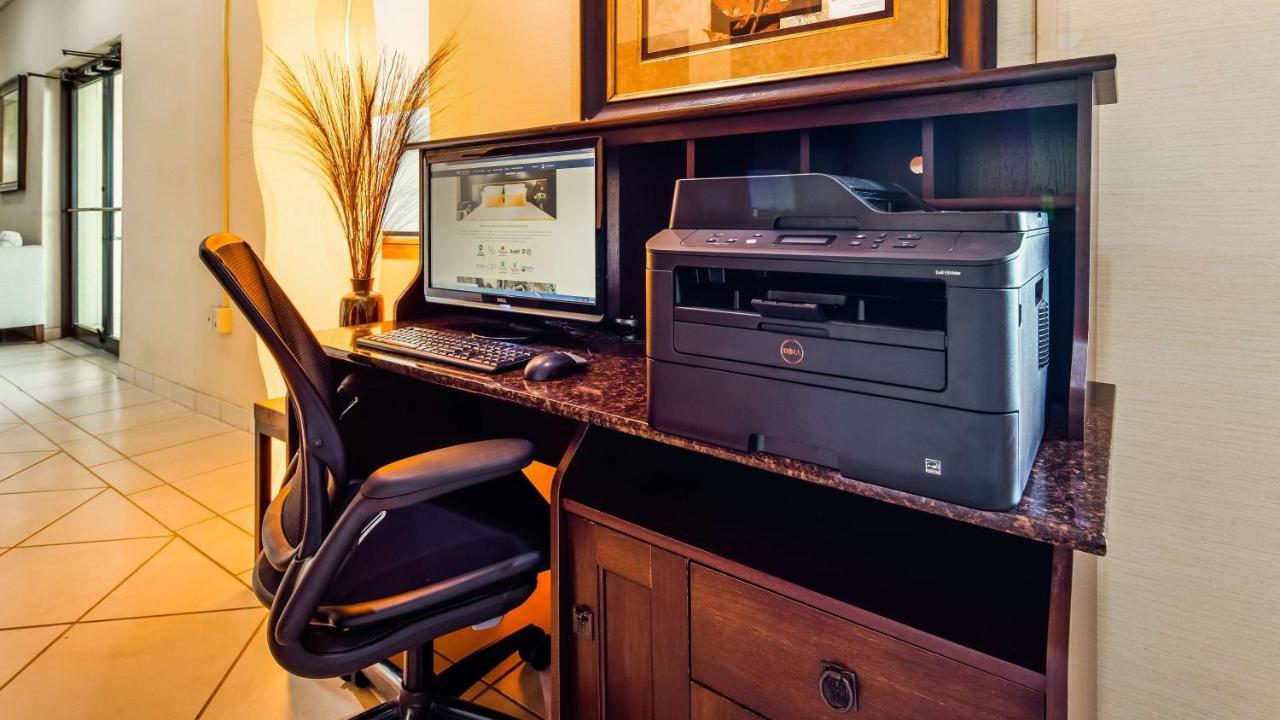 Best Western Northgate Inn Pampa Bagian luar foto
